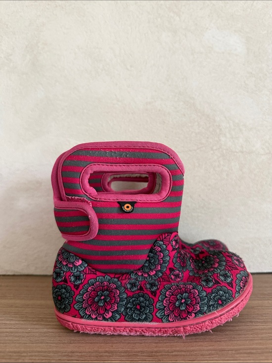 Bogs Other - Bogs little Kids Pink and Gray Floral Stripe Pull-On Boot